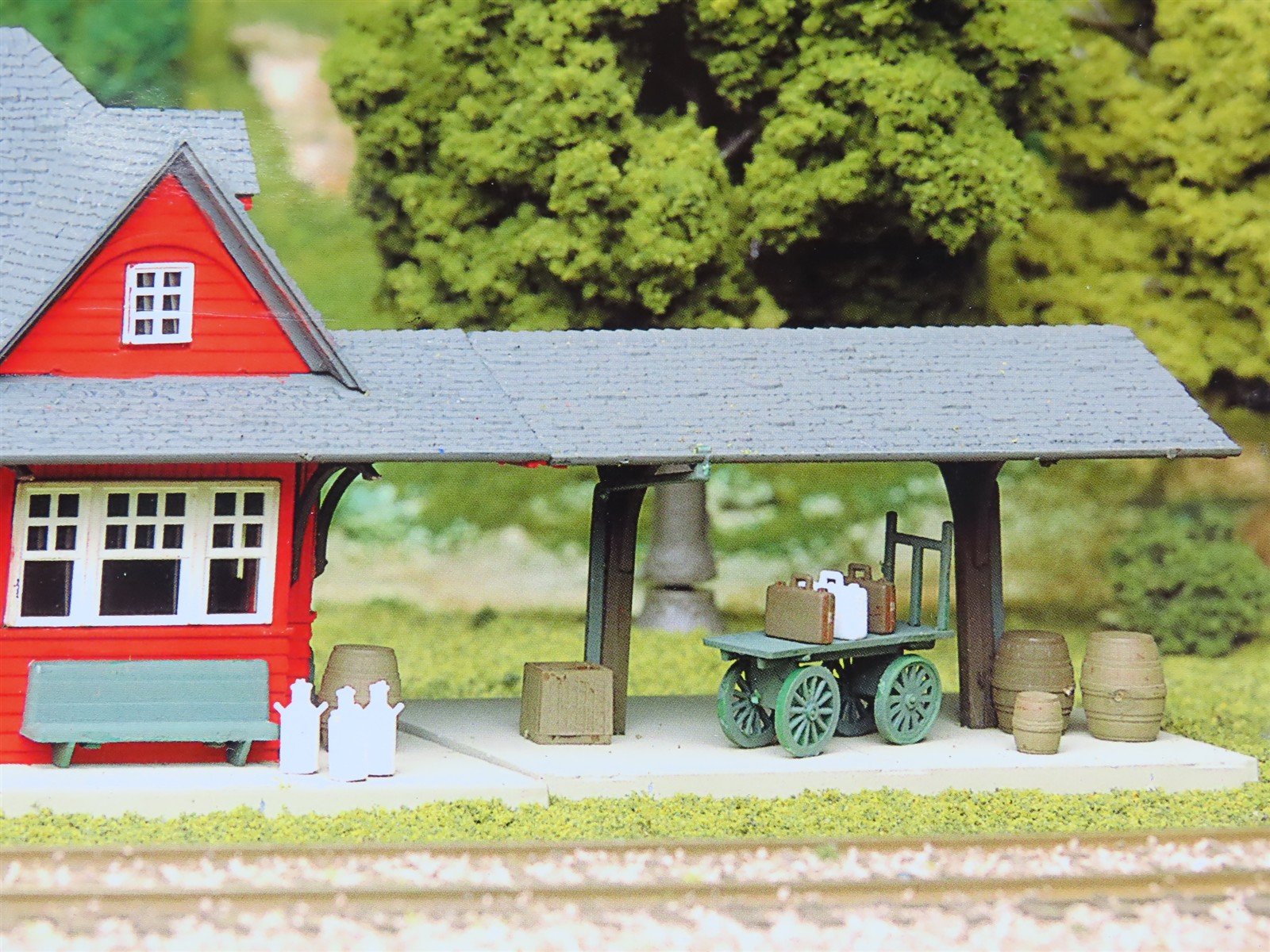 HO 1/87 Scale Atlas Kit #706 Passenger Station Building