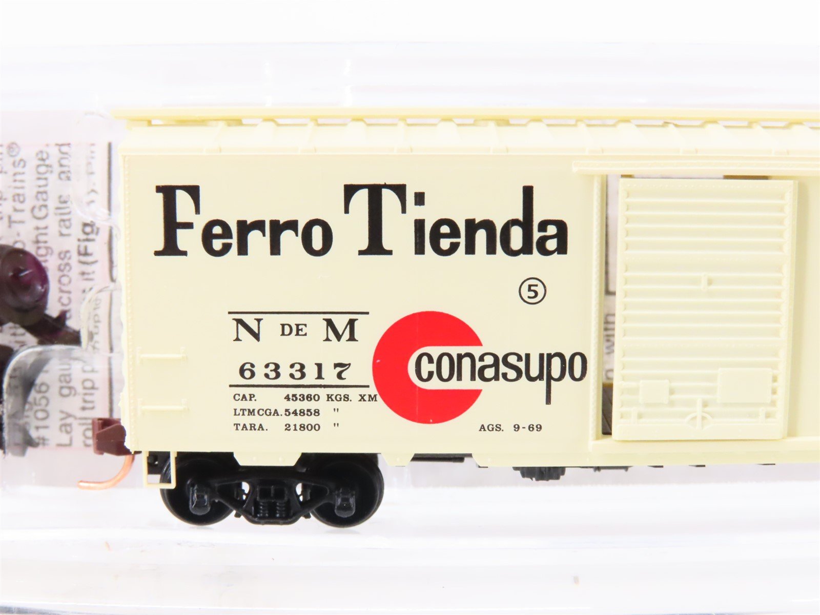 N Scale Micro-Trains MTL 02000730 NdeM Ferro Tienda 40' Box Car #63317