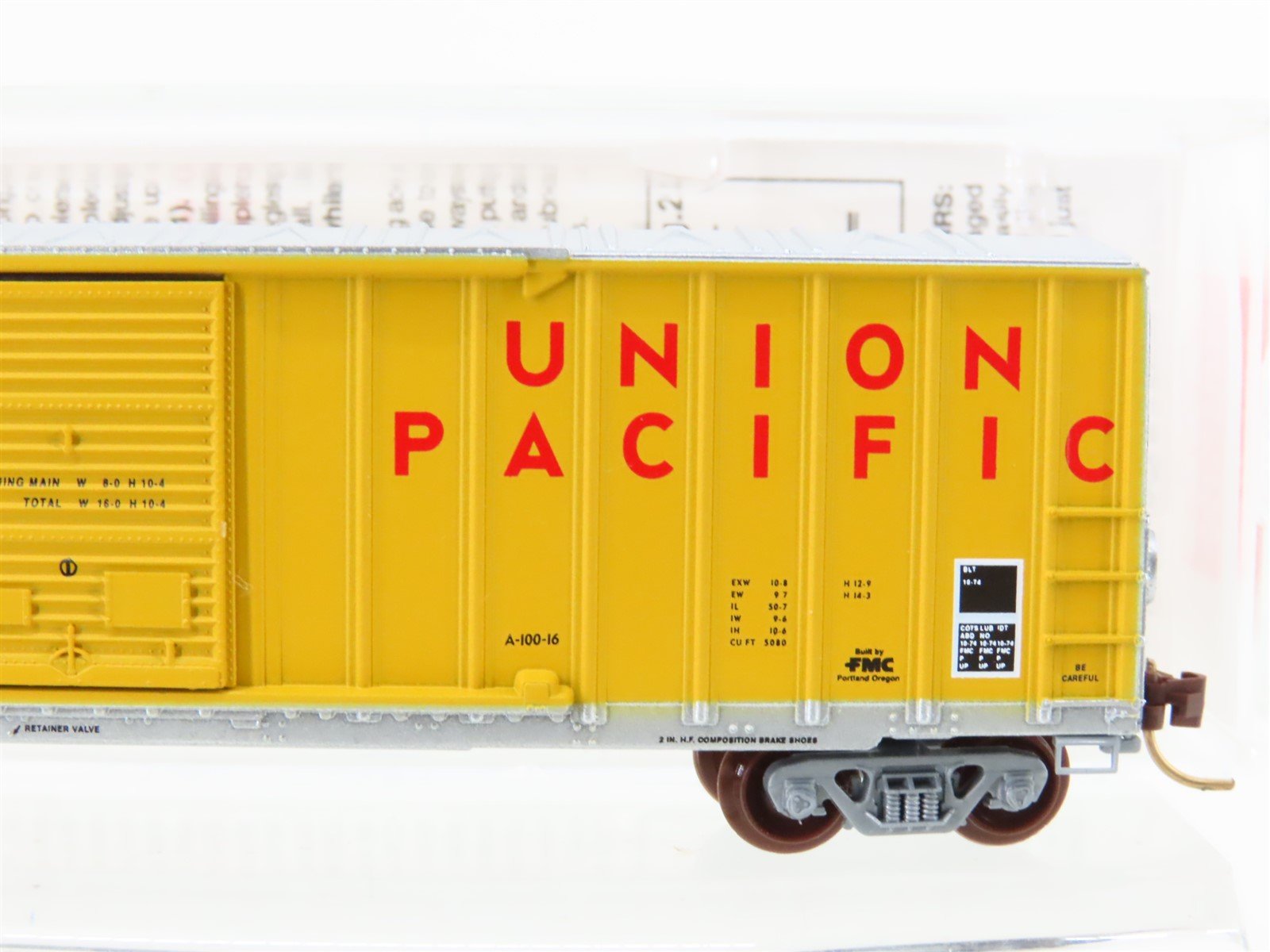 N Scale Micro-Trains MTL 30180 UP Union Pacific 50' Rib Side Box Car #300305