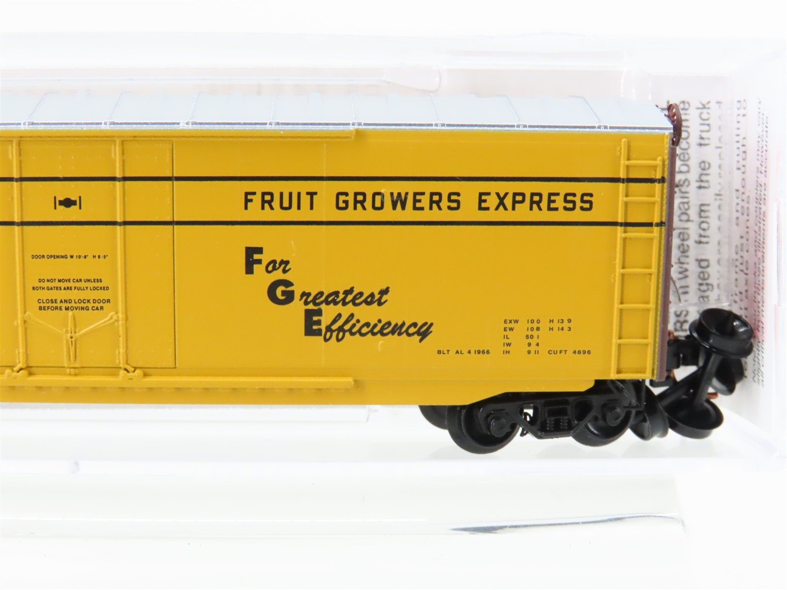 N Scale Micro-Trains MTL 03800380 SAL Fruit Growers Express 50' Box Car #593491