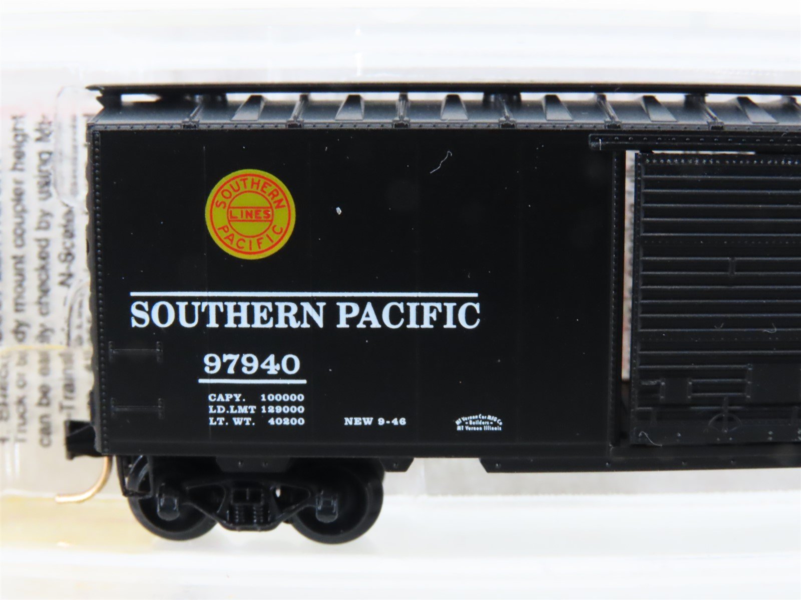 N Scale Micro-Trains MTL 20090 SP Southern Pacific Overnight 40' Box Car #97940