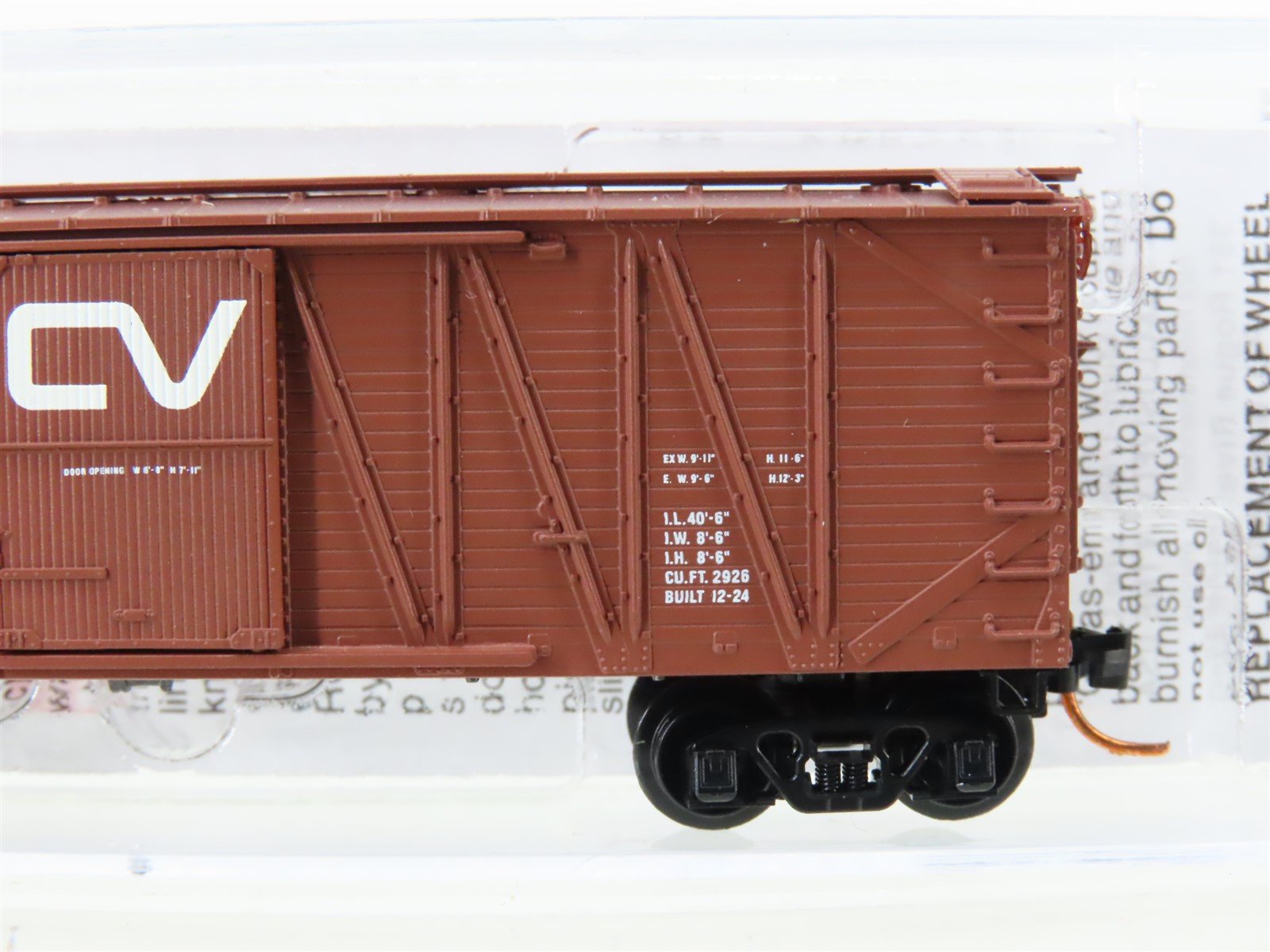 N Scale Micro-Trains MTL 02800160 CV Central Vermont 40' Box Car #40141 w/ Load