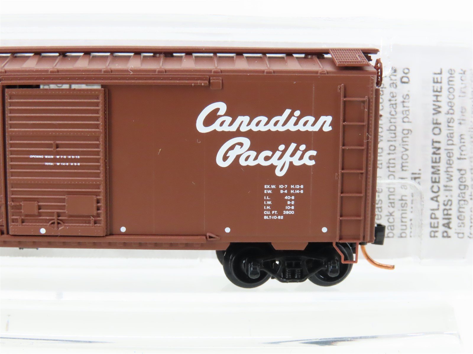 N Scale Micro-Trains MTL 22110 CP Canadian Pacific 40' Box Car #100197