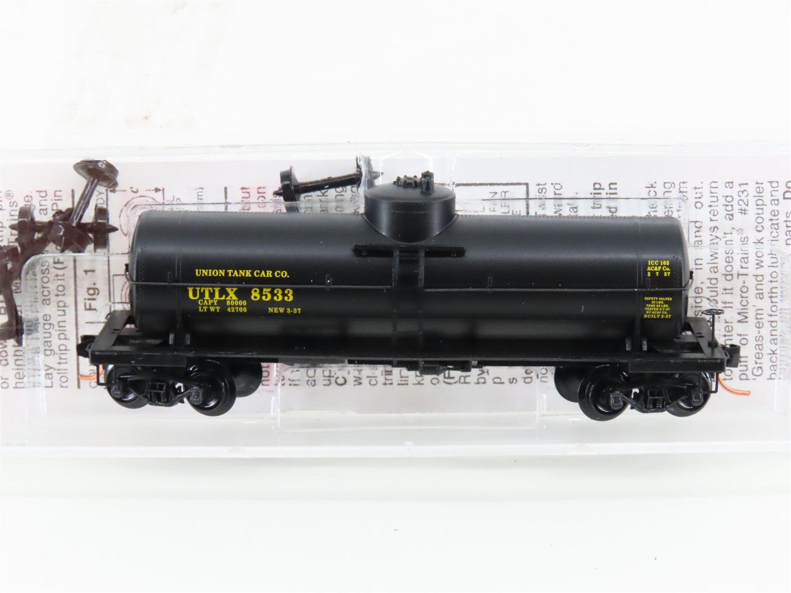 N Scale Micro-Trains MTL 65060 UTLX Union Tank Car Co. Single Dome Tank Car 8533