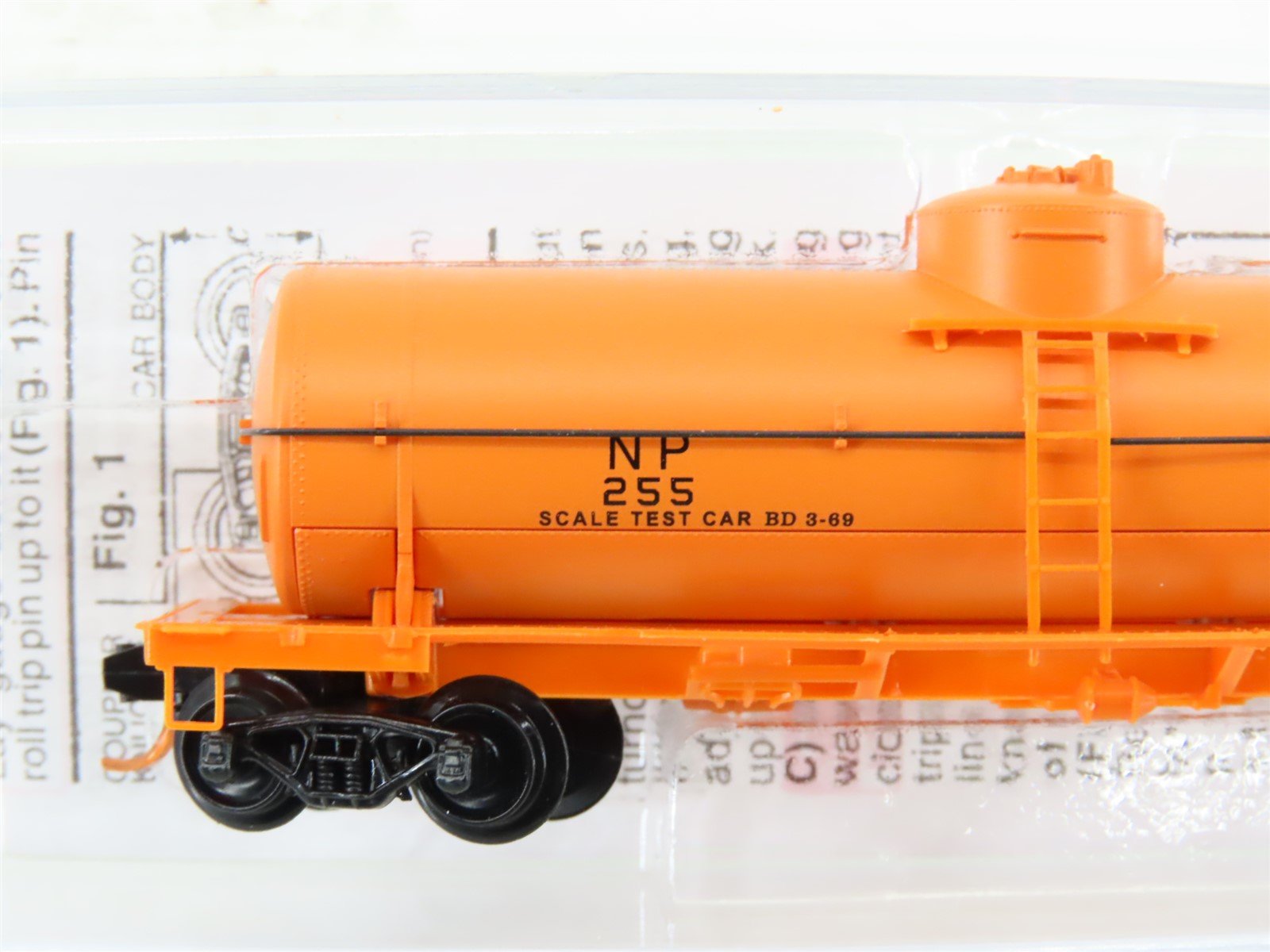 N Scale Micro-Trains MTL 06500620 NP Northern Pacific Single Dome Tank Car #255