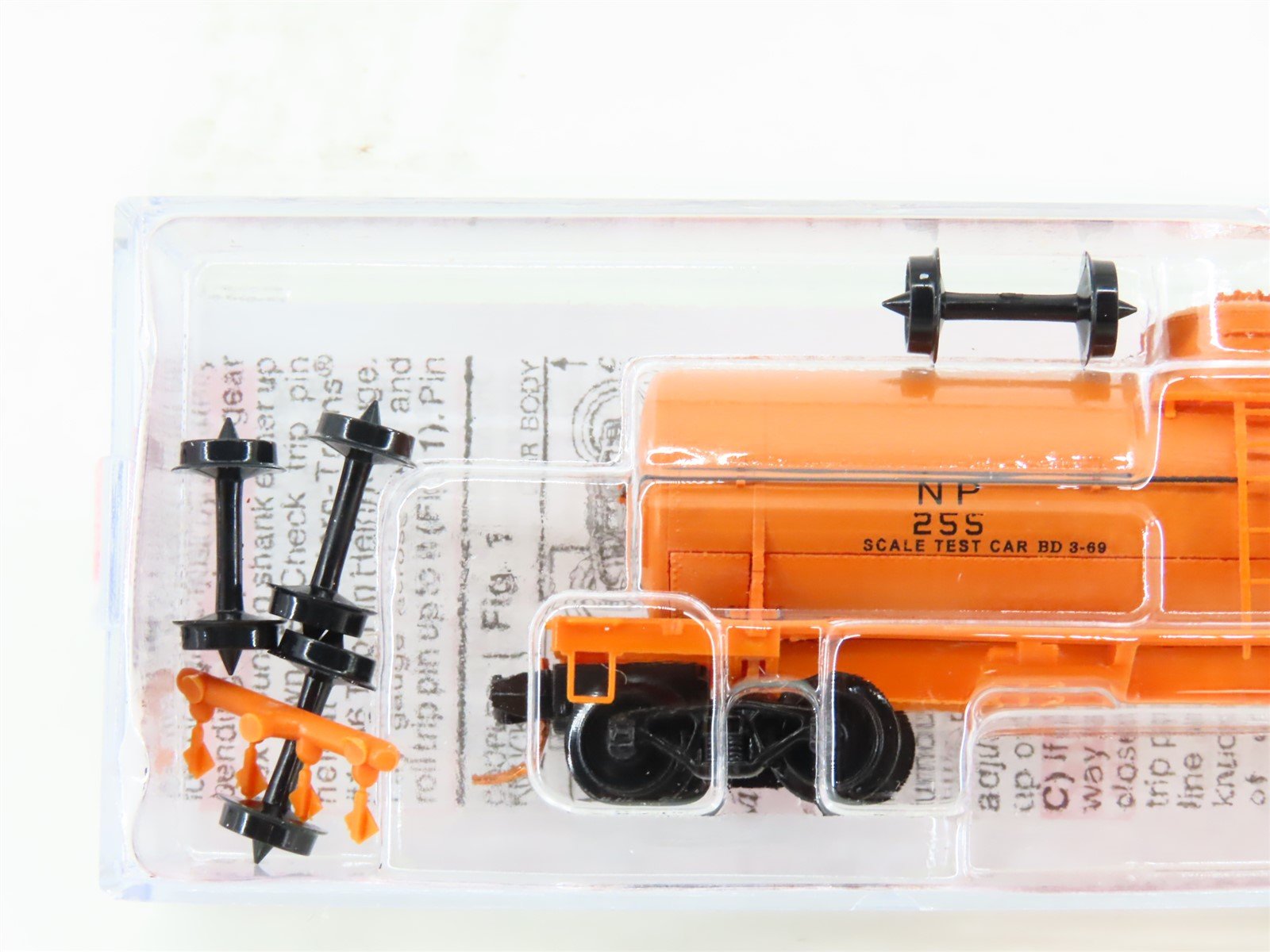 N Scale Micro-Trains MTL 06500620 NP Northern Pacific Single Dome Tank Car #255