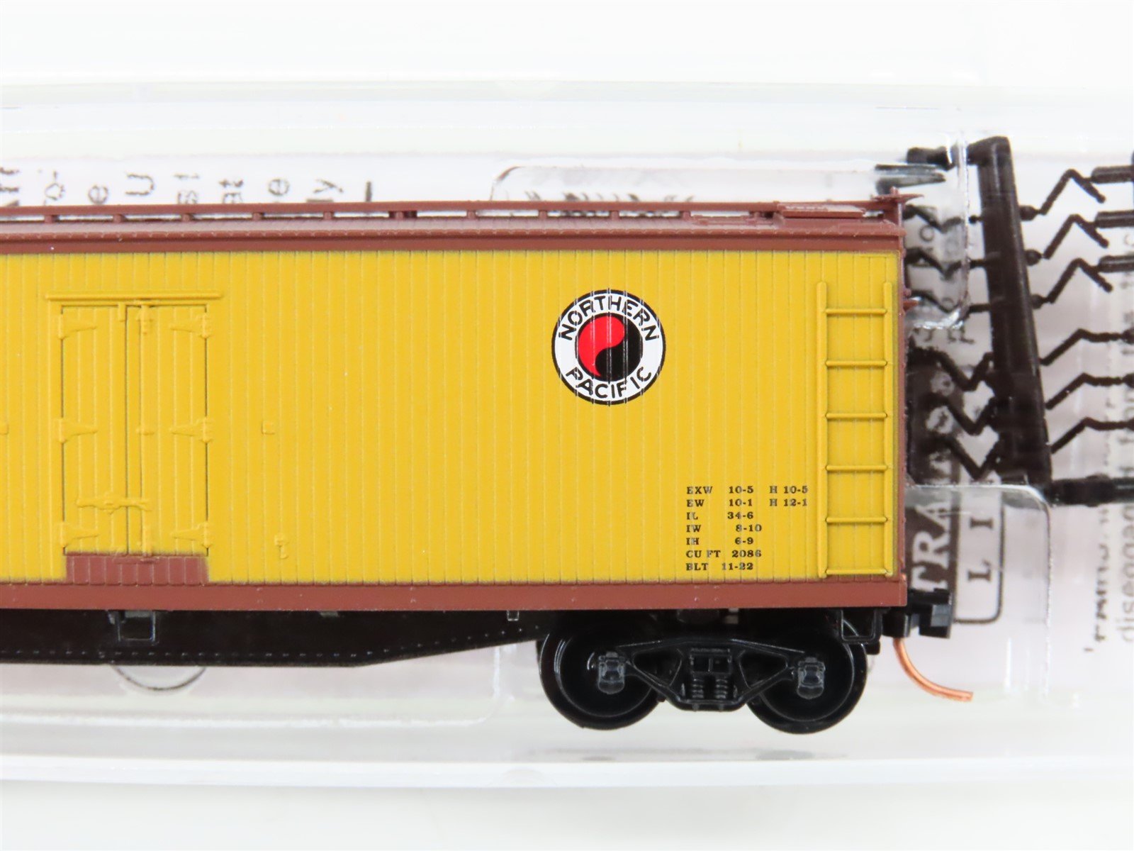 N Scale Micro-Trains MTL 49260 NP Northern Pacific 40' Wood Reefer #93428