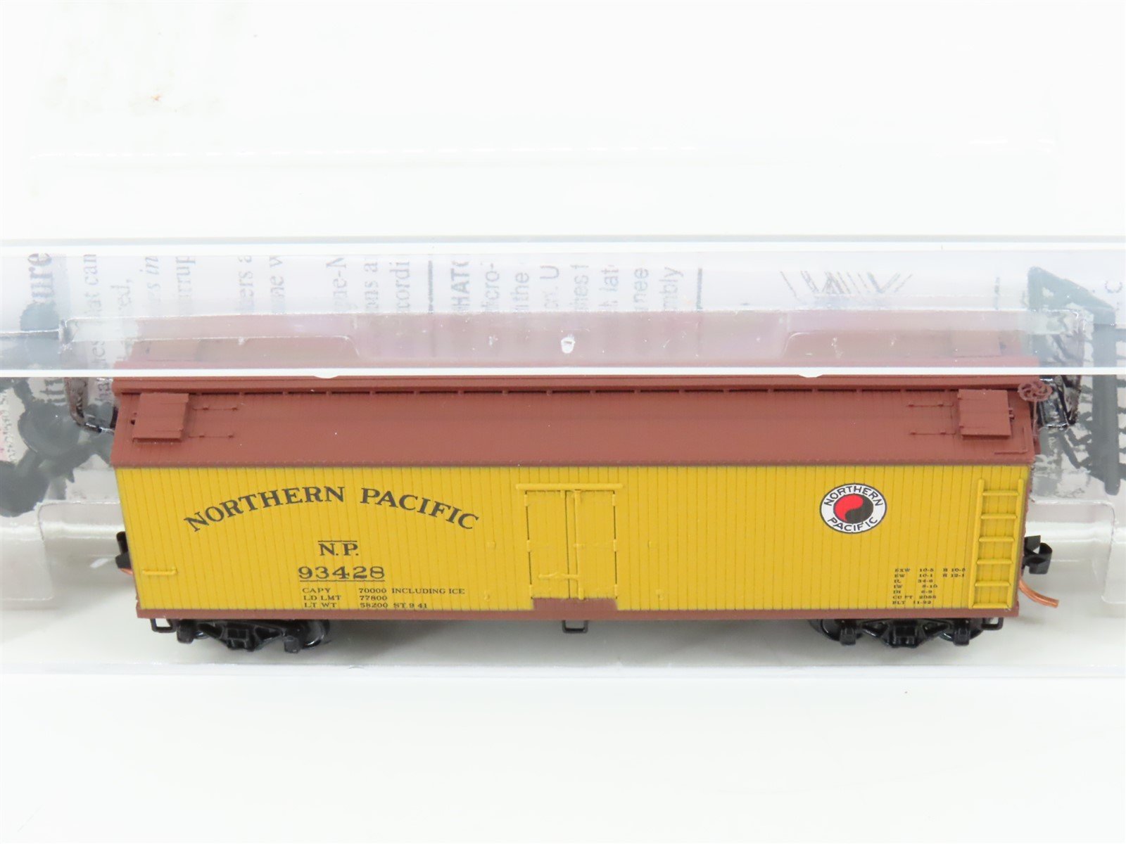 N Scale Micro-Trains MTL 49260 NP Northern Pacific 40' Wood Reefer #93428