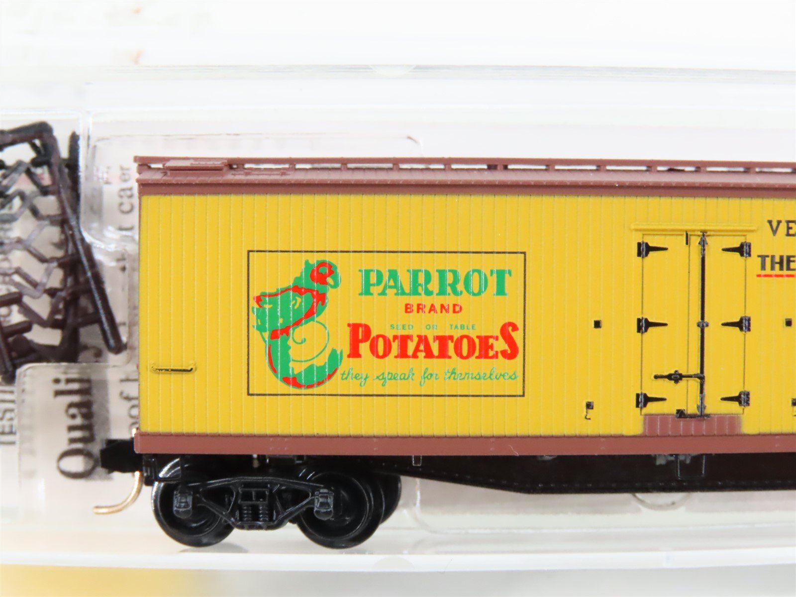 N Scale Micro-Trains MTL 49480 MACX Parrot Potatoes 40' Wood Reefer #3300