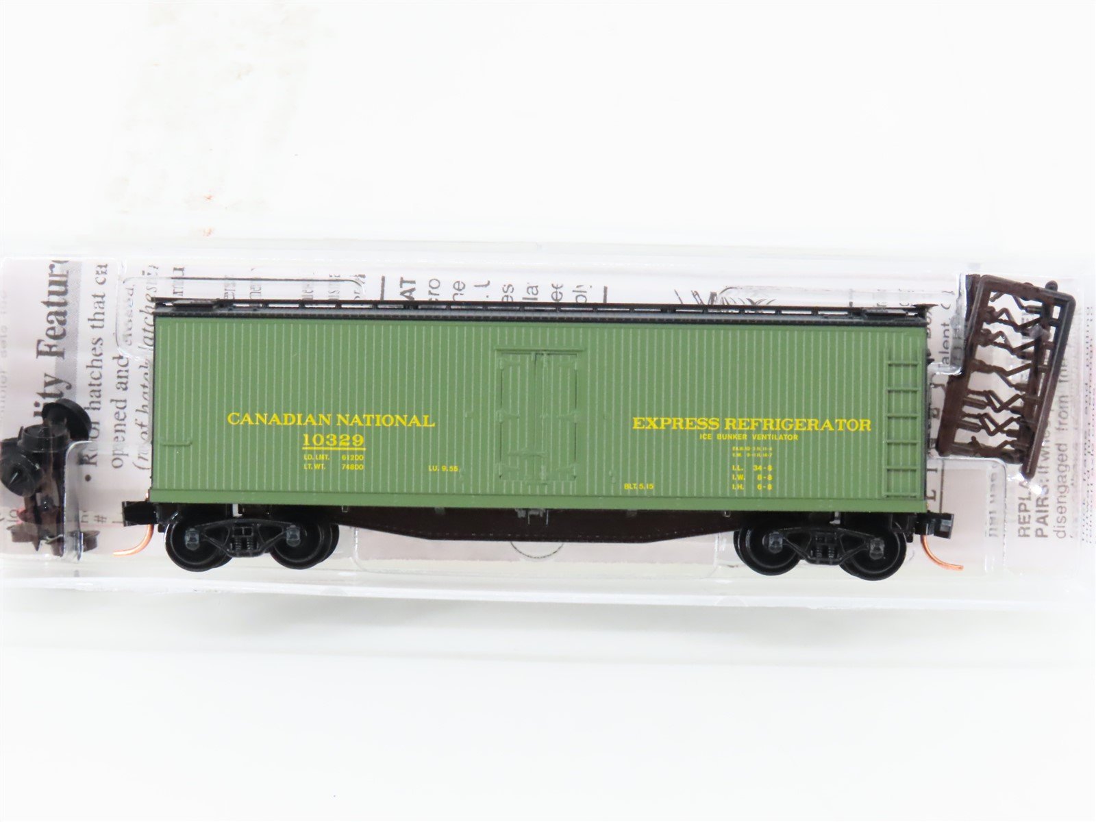 N Scale Micro-Trains MTL 49570 CN Canadian National 40' Wood Reefer #10329