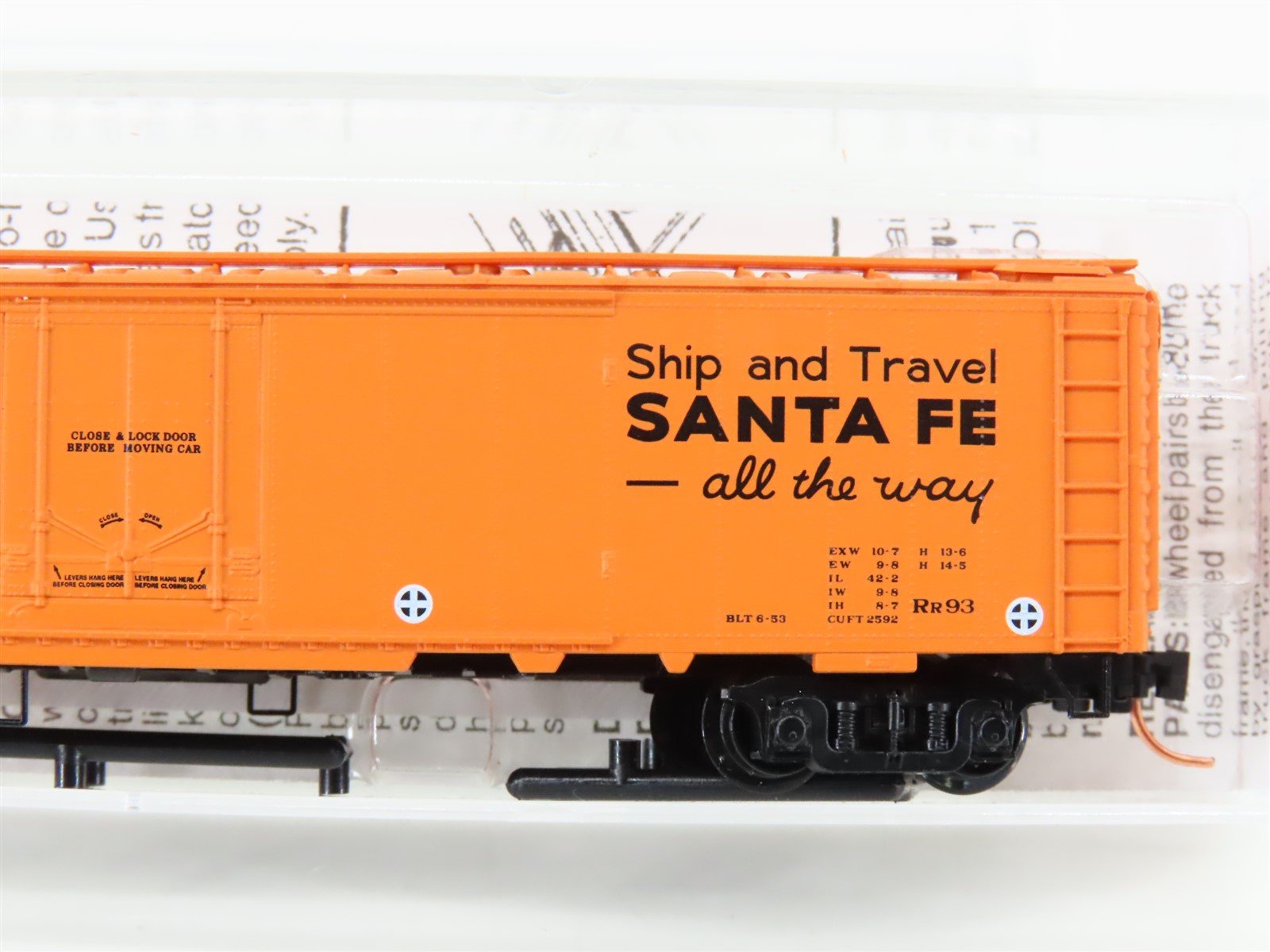 N Scale Micro-Trains MTL 52050 SFRD Santa Fe Plug Door Express Reefer #5033