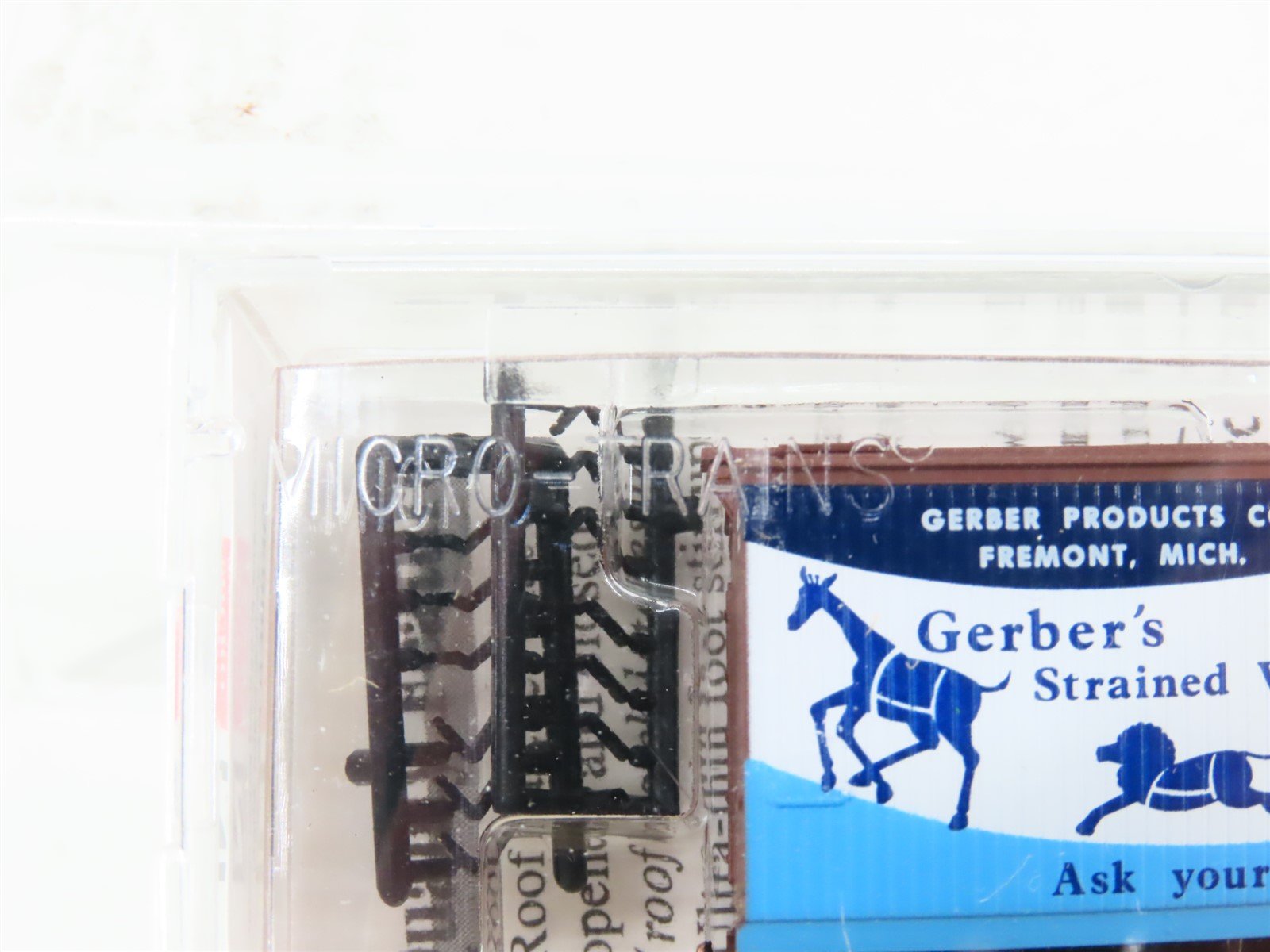N Scale Micro-Trains MTL 49330 GSVX Gerber Products Co. 40' Wood Reefer #1001