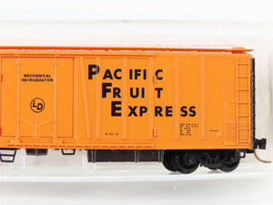 N Micro-Trains MTL 70010 UP SP PFE Pacific Fruit Express Mech. Reefer #302212