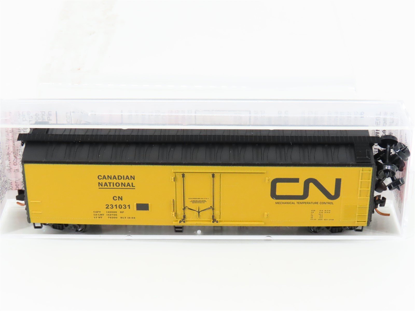 N Scale Micro-Trains MTL 06900180 CN Canadian National Mechanical Reefer #231031