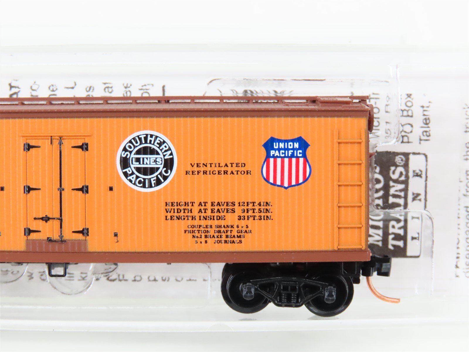 N Micro-Trains MTL 47060 UP SP PFE Pacific Fruit Express 40' Wood Reefer #19195