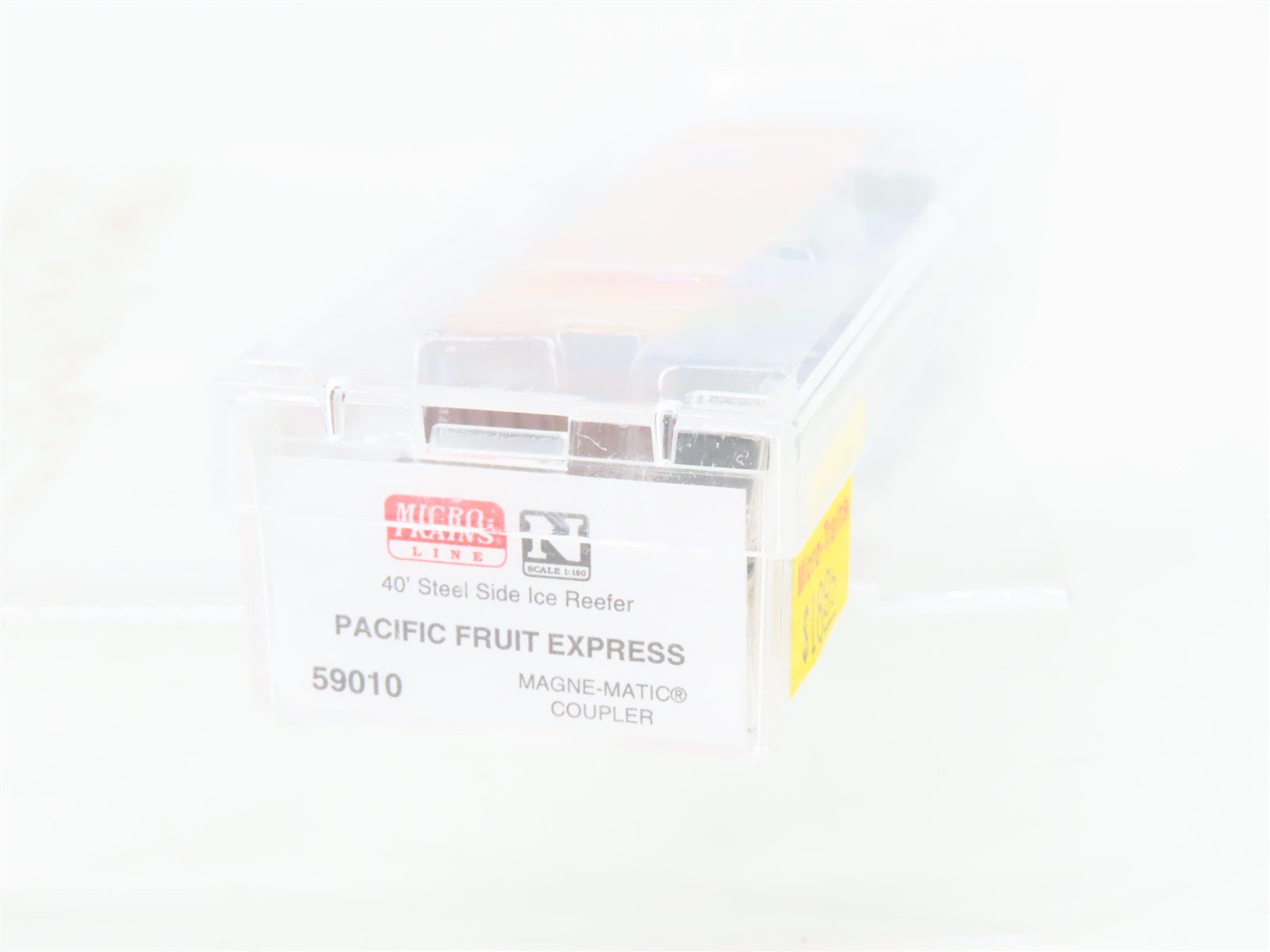 N Scale Micro-Trains MTL 59010 UP SP PFE Pacific Fruit Express 40' Reefer #40400