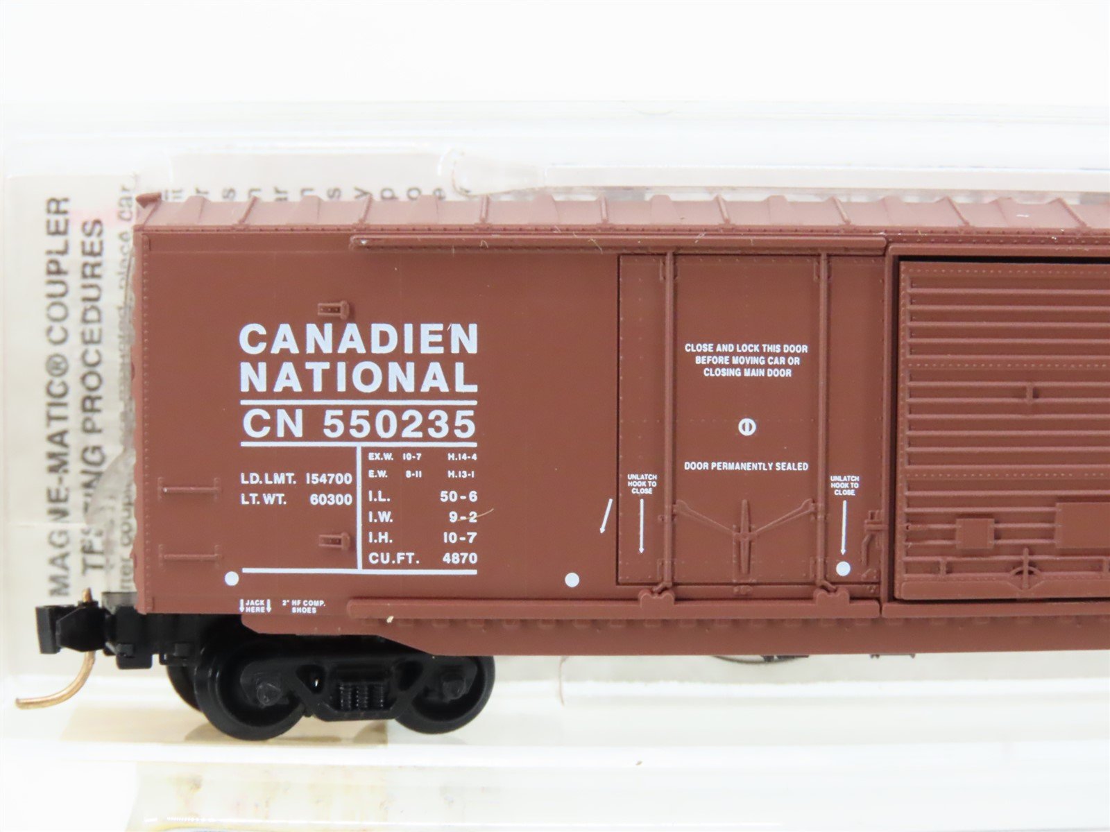 N Scale Micro-Trains MTL 76010 CN Canadian National Railroad 50' Box Car #550235