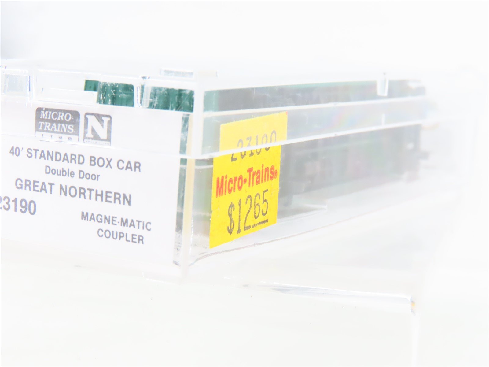 N Scale Micro-Trains MTL 23190 GN Great Northern 40' Double Door Box Car #3336