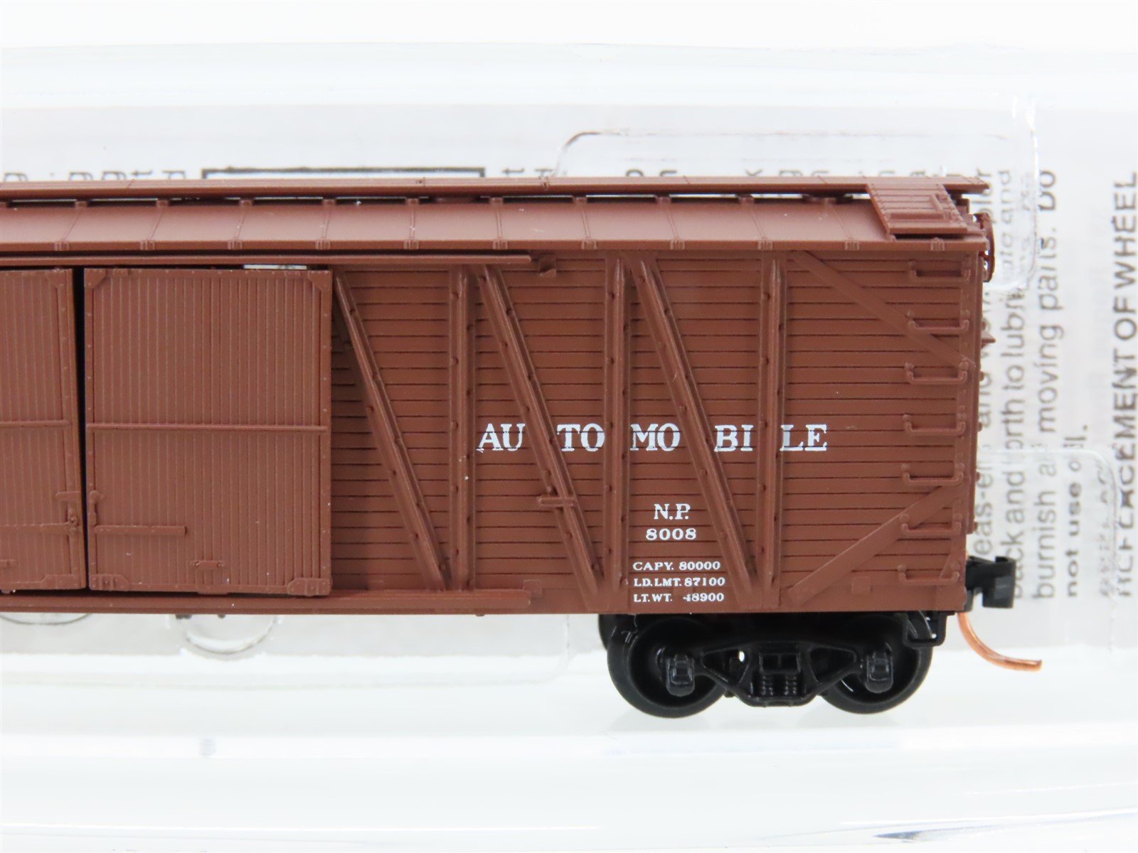 N Scale Micro-Trains MTL 29030 NP Northern Pacific 40' Automobile Box Car #8008