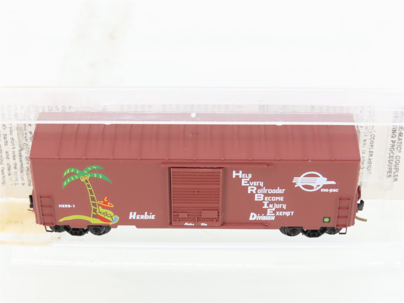 N Scale Micro-Trains MTL 24220 MP Mo-Pac Herbie 40' Single Door Box Car #HERB-1