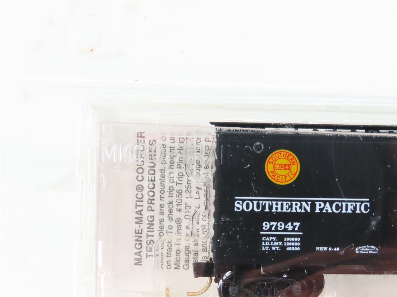 N Scale Micro-Trains MTL 20090 SP Southern Pacific Overnight 40' Box Car #97947