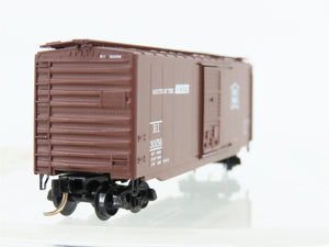 N Scale Micro-Trains MTL 31240 RI Route Of The Rockets 50' Box Car #30156