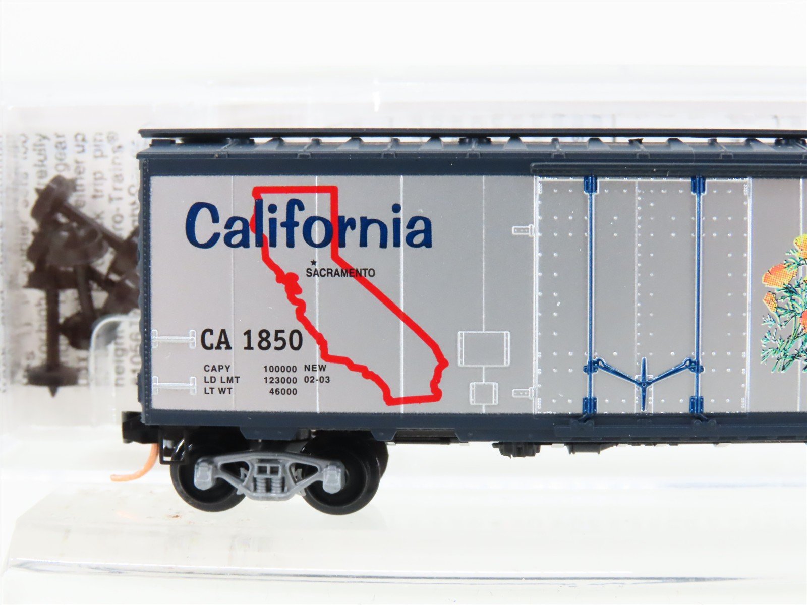 N Scale Micro-Trains MTL 21330 CA California State 40' Plug Door Box Car #1850
