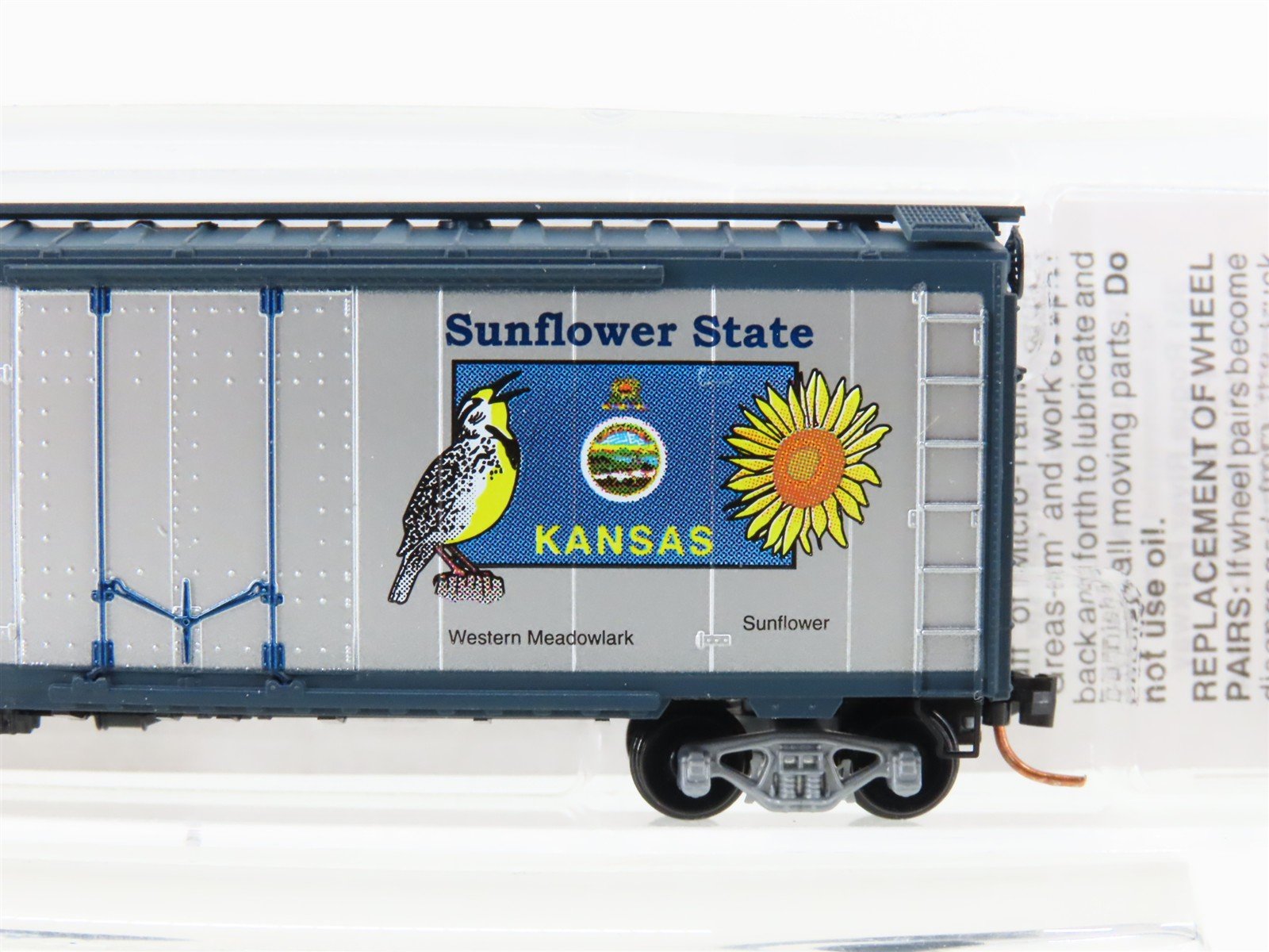 N Scale Micro-Trains MTL 02100396 KS Kansas State 40' Plug Door Box Car #1861