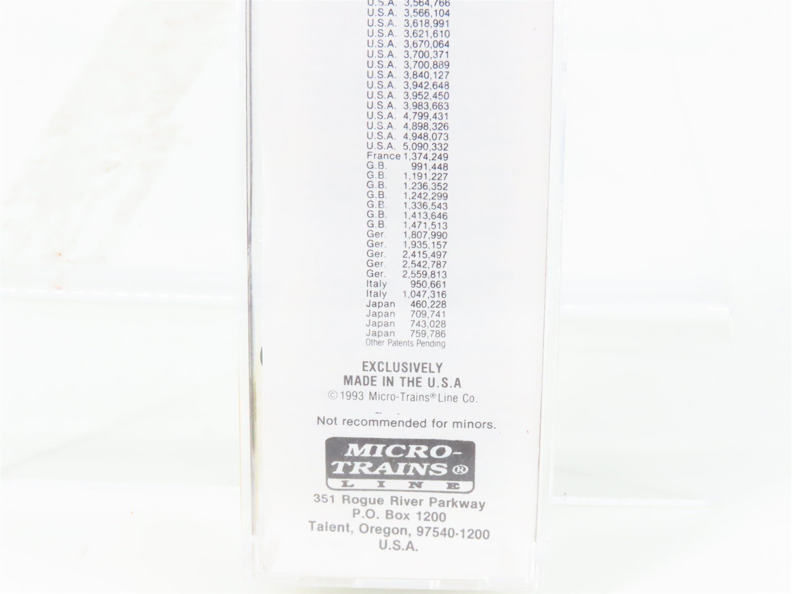 N Micro-Trains MTL 38190 CN Canadian National 50' Plug Door Box Car #401265