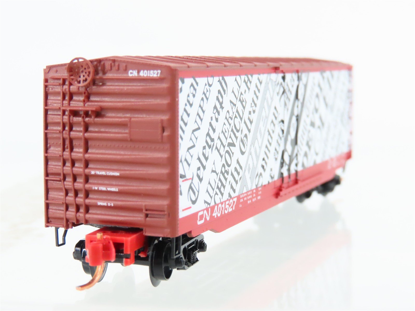 N Scale Micro-Trains MTL 03800460 CN Canadian National Newsprint Box Car #401527