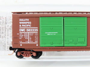 N Scale Micro-Trains MTL 23260 DWC Duluth Winnipeg & Pacific 40' Box Car #582225