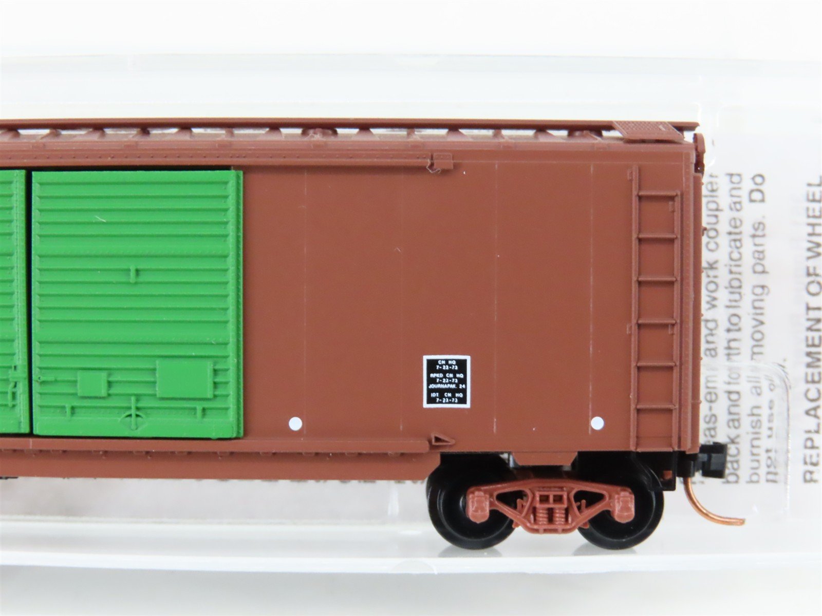 N Scale Micro-Trains MTL 23260 DWC Duluth Winnipeg & Pacific 40' Box Car #582225