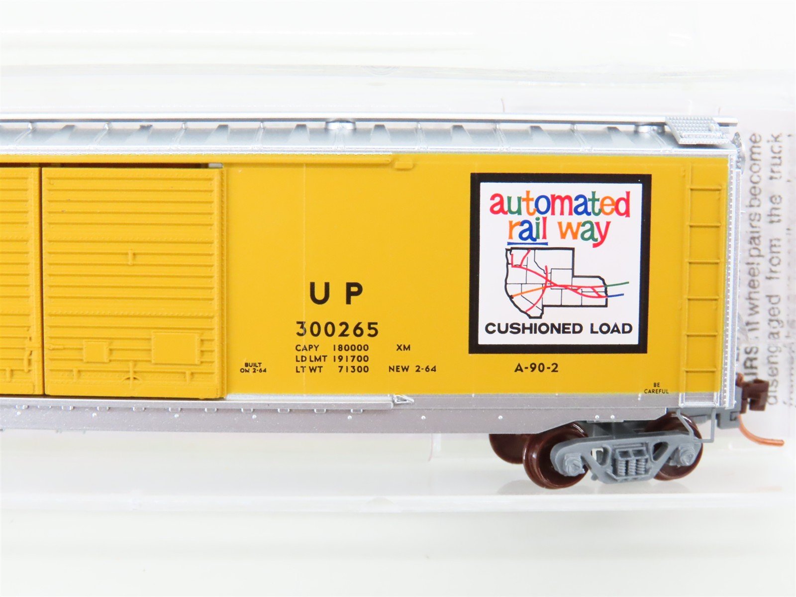 N Micro-Trains MTL 03400090 UP Union Pacific 50' Double Doors Box Car #300265