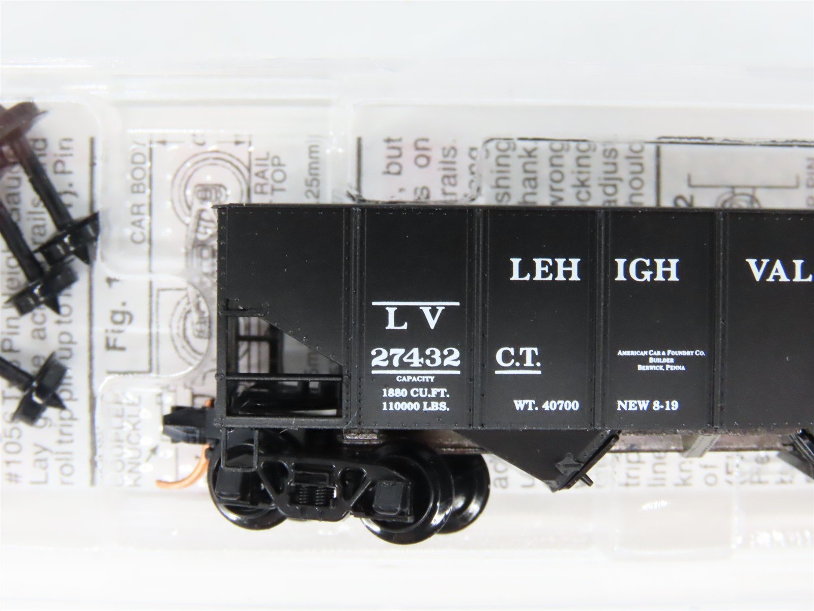 N Scale Micro-Trains MTL 56330 LV Lehigh Valley 2-Bay Open Hopper #27432