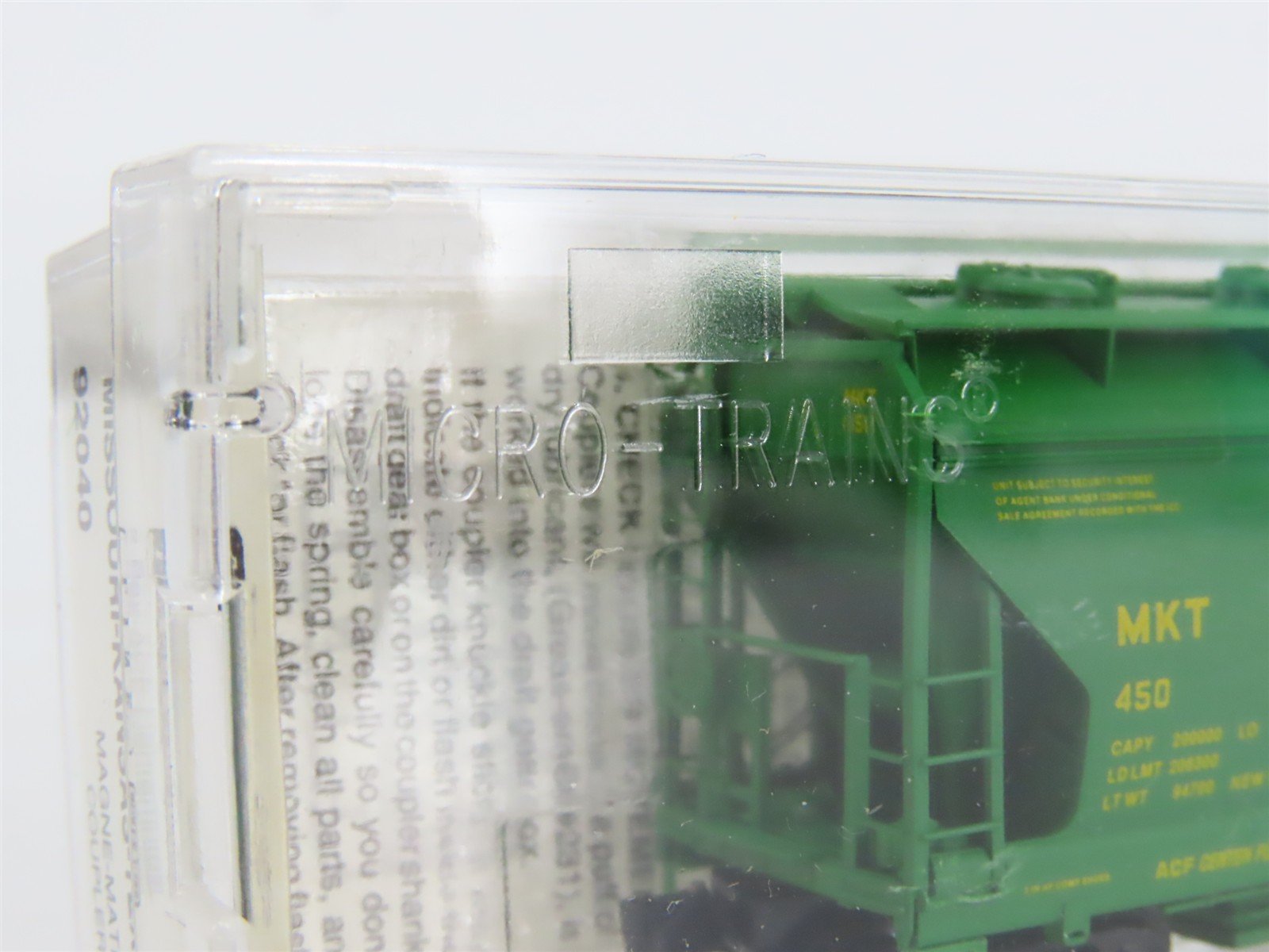 N Scale Micro-Trains MTL 92040 MKT 2-Bay Covered Centerflow Hopper #450