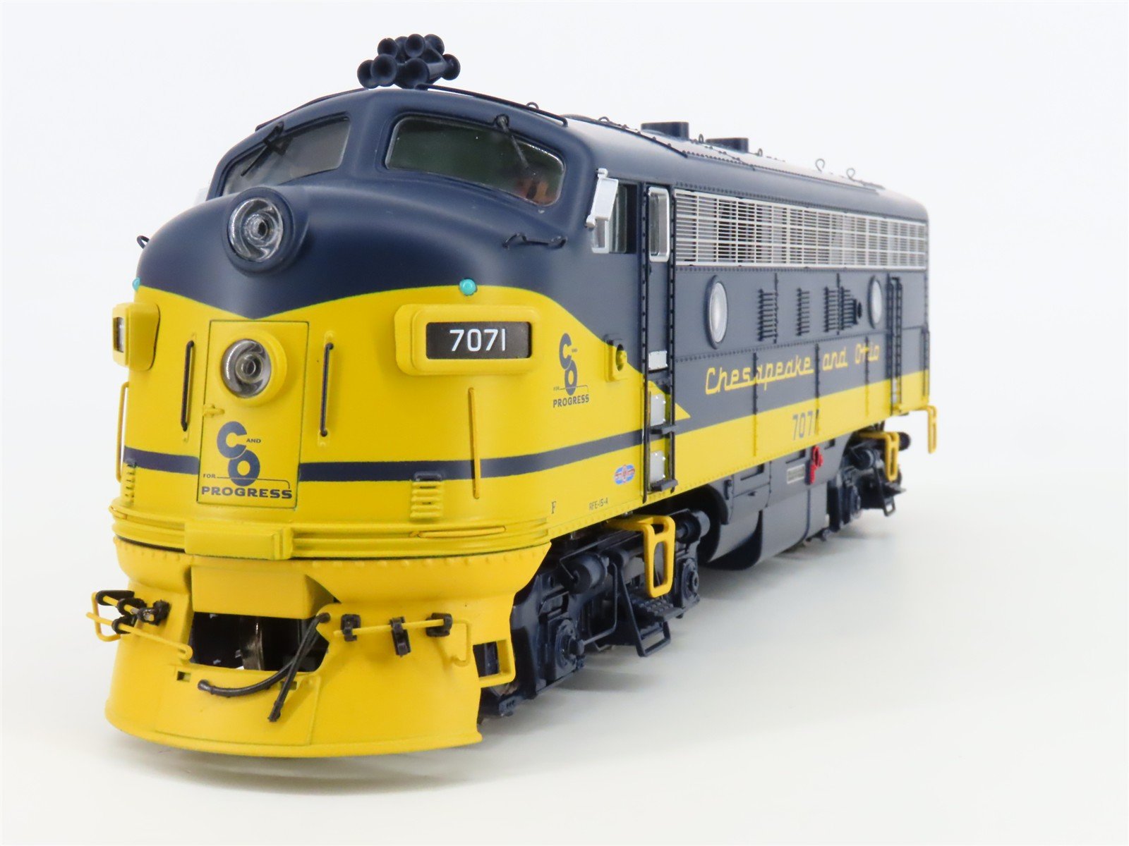 O Scale 2-Rail MTH 22-20611-2 C&O Chesapeake & Ohio F7A Diesel #7071 wDCC/DCS