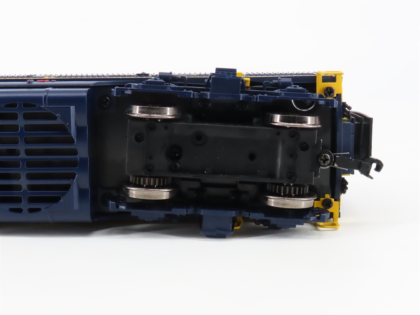 O Scale 2-Rail MTH 22-20611-3 C&O Chesapeake & Ohio F7B Diesel #7543 UNPOWERED