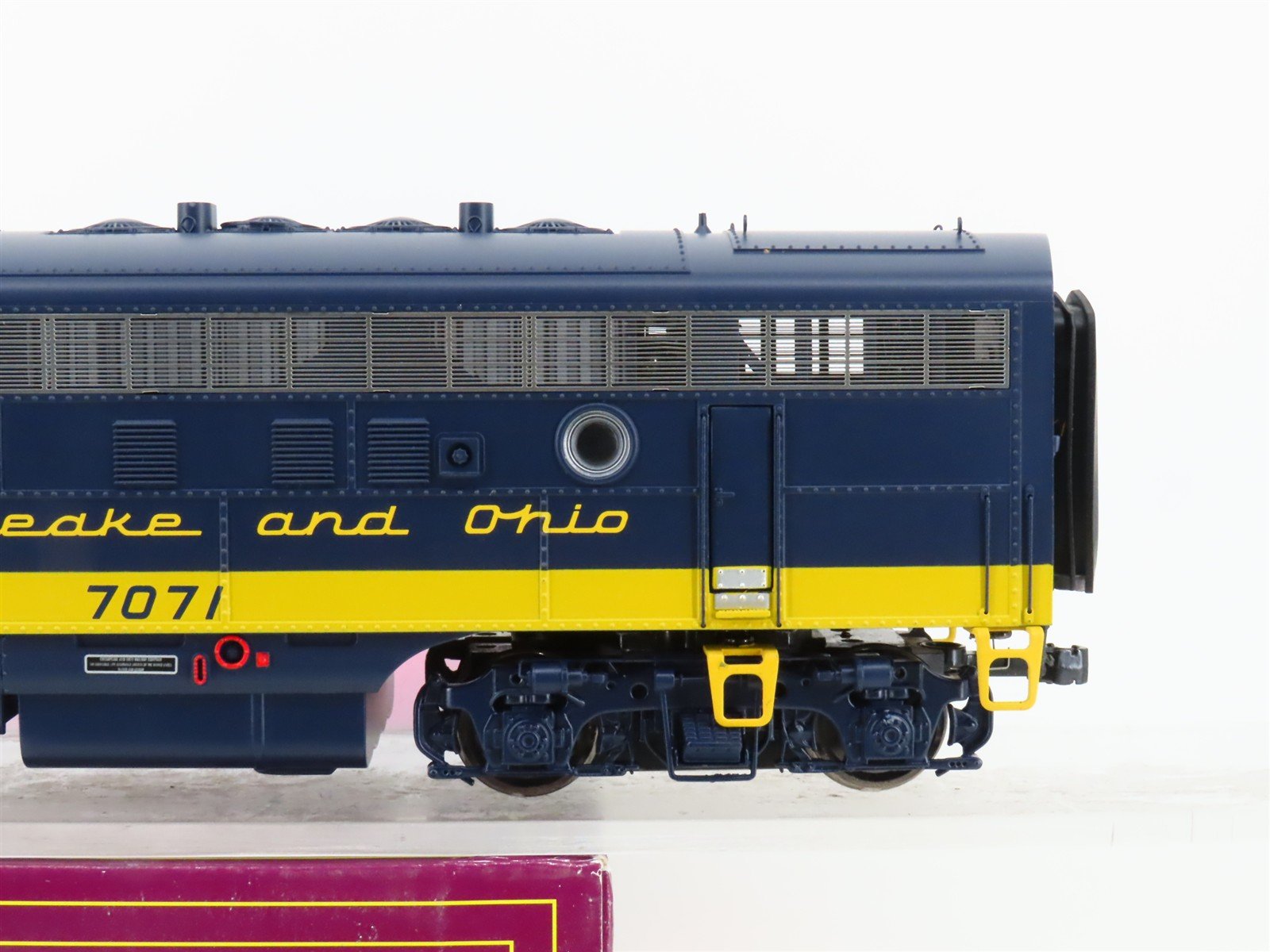 O Scale 2-Rail MTH 22-20611-2 C&O Chesapeake & Ohio F7A Diesel #7071 wDCC/DCS