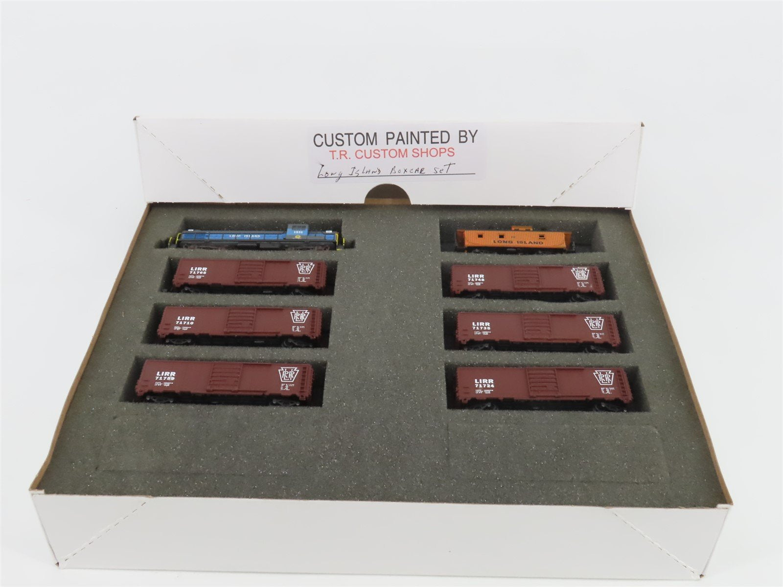 N TR Shops LI Long Island RS3 Diesel #1551 w/ 7 Caboose & Boxcars Pro Custom Set