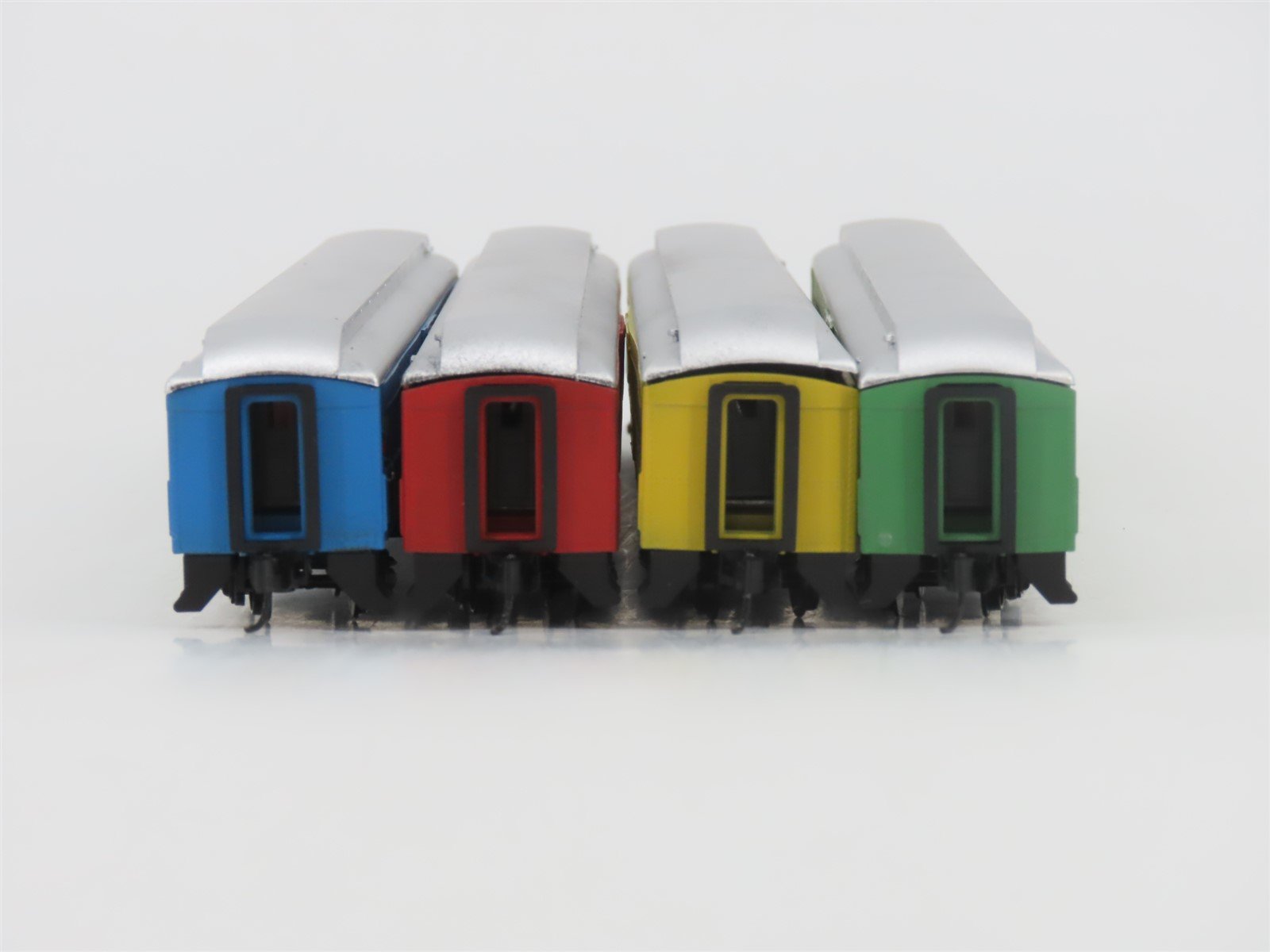 N Scale TR Shops Whooples Circus Coach Passenger Car 4-Pack Pro Custom