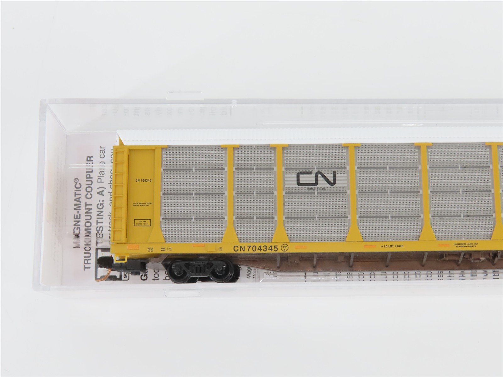 N Scale Micro-Trains MTL 11100300 TTGX CN Railway 89' Autorack #704345
