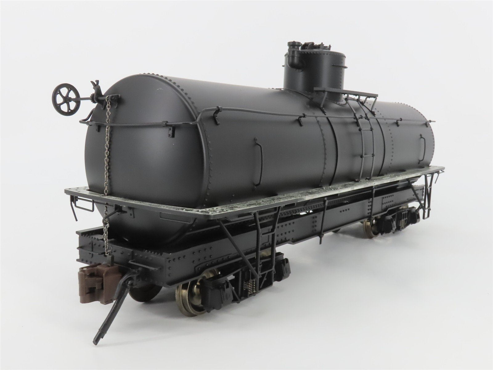 G 1/20.3 Scale Bachmann Spectrum 88197 Unlettered Single Dome Tank Car #88197