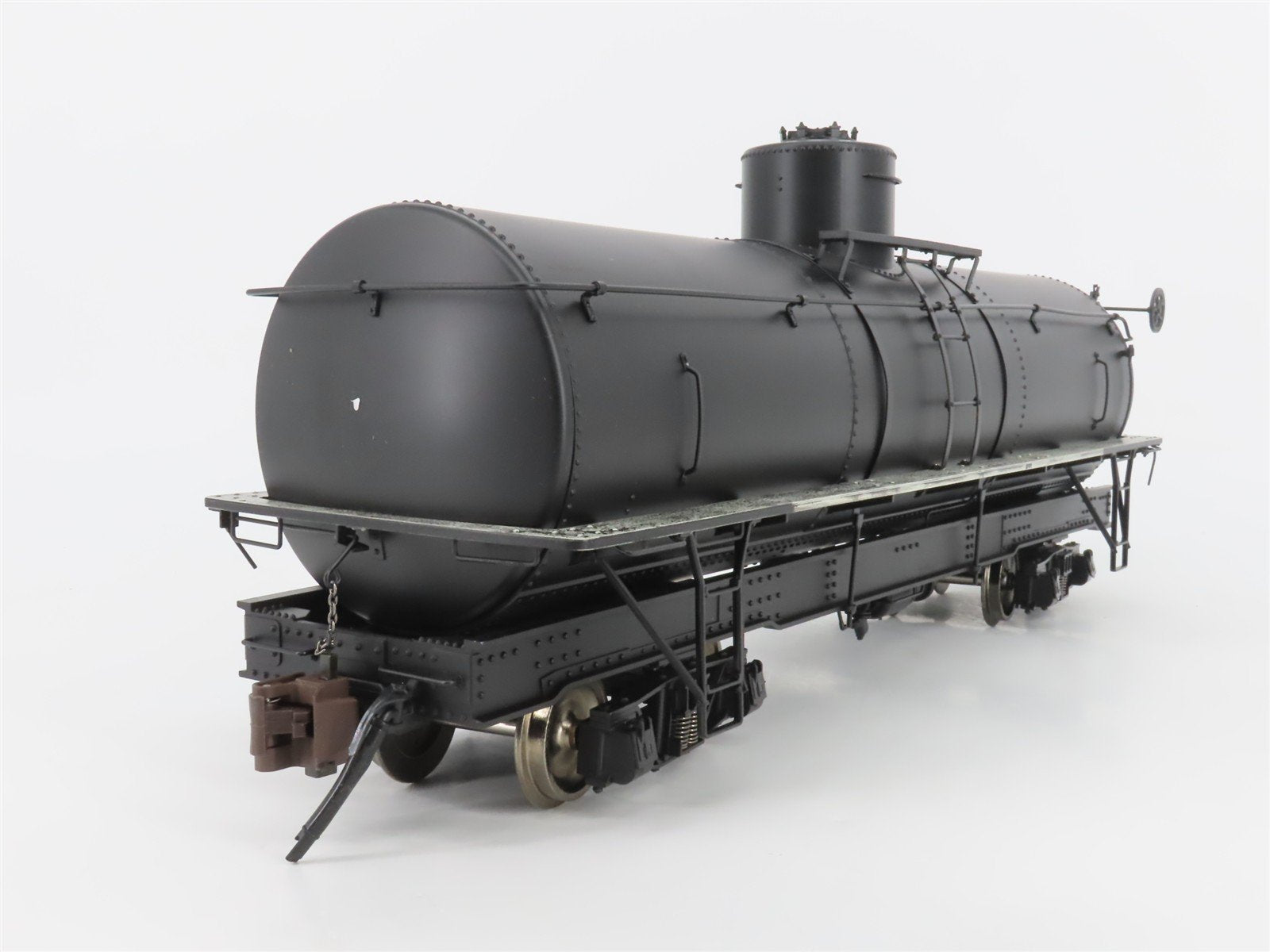 G 1/20.3 Scale Bachmann Spectrum 88197 Unlettered Single Dome Tank Car #88197