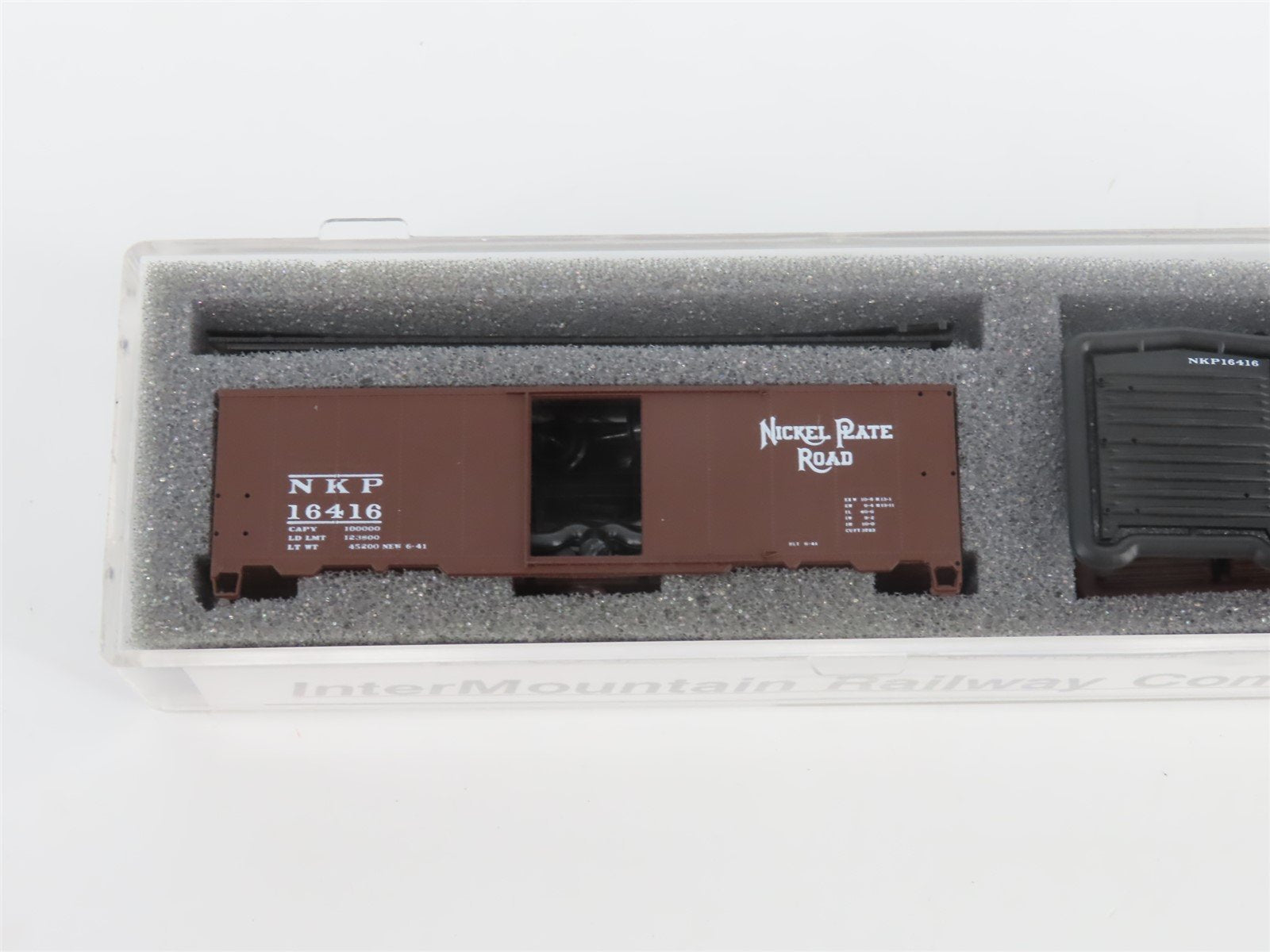 N Scale Intermountain 60727-10 NKP Nickel Plate Road 40' Boxcar #16416 Kit
