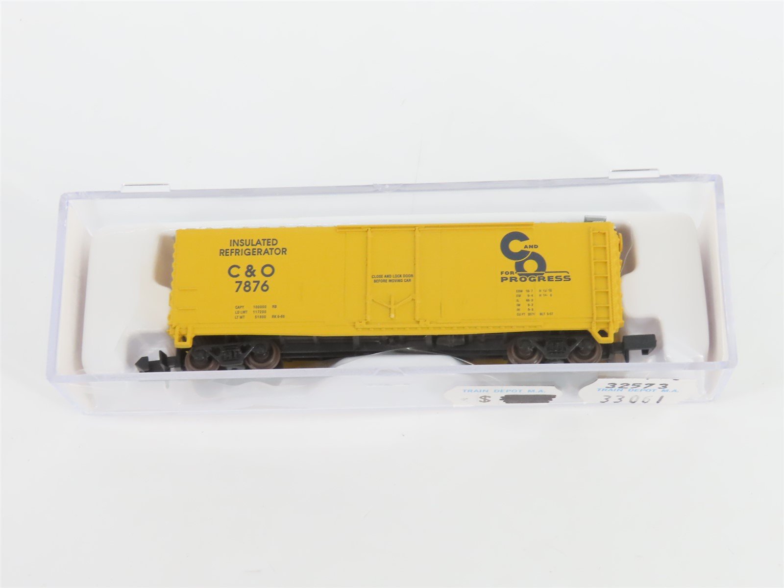 N Scale Atlas 33061 C&O Chesapeake & Ohio 40' Plug Door Boxcar #7876