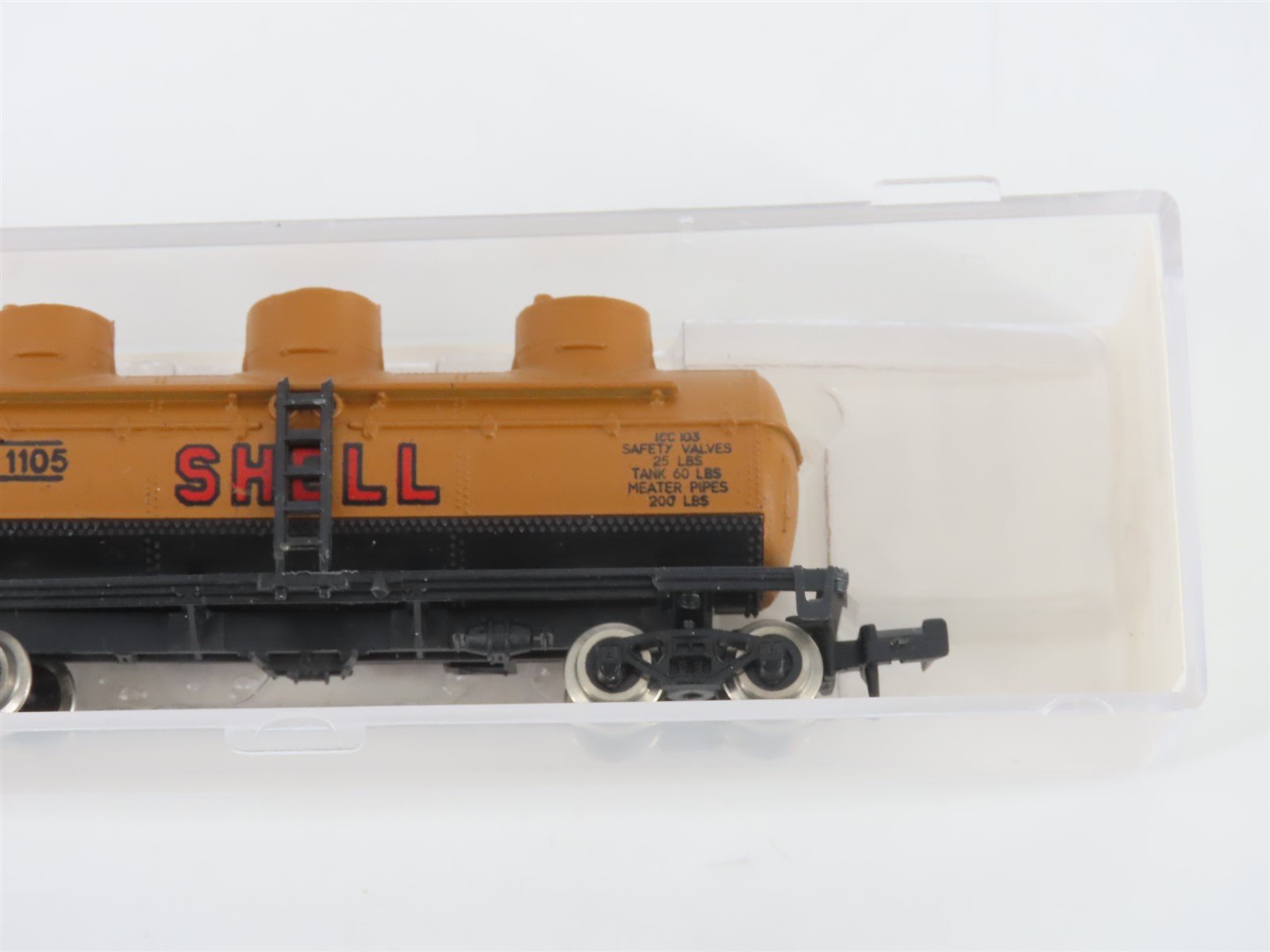 LOT of 4 N Scale Life-Like UP/GN/Shell Caboose, Tankcar, and Boxcars