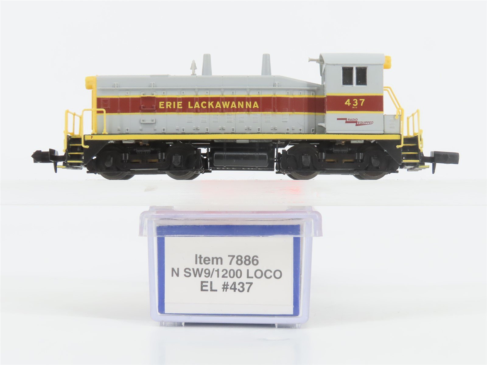 N Scale Life-Like 7886 EL Erie Lackawanna SW9/1200 Diesel Locomotive #437