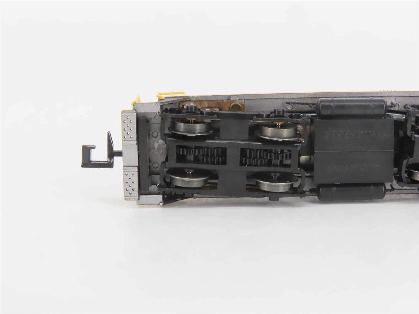 N Scale Life-Like 7886 EL Erie Lackawanna SW9/1200 Diesel Locomotive #437