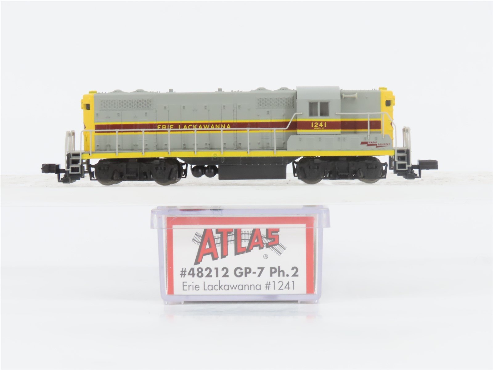 N Scale Atlas 48212 EL Erie Lackawanna GP7 Diesel Locomotive #1241