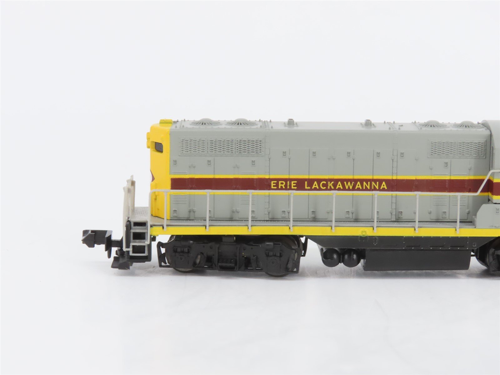 N Scale Atlas 48212 EL Erie Lackawanna GP7 Diesel Locomotive #1241